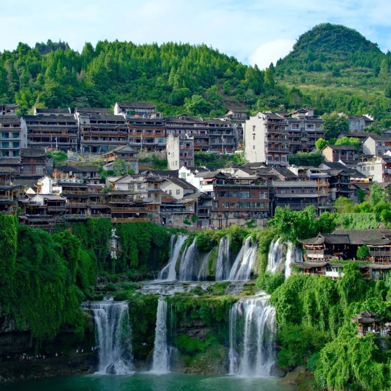 Furong Waterfall Daytime