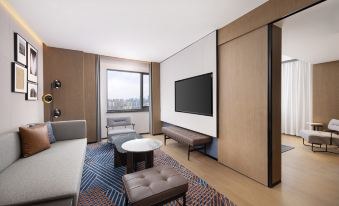 Four Points by Sheraton Chongqing king room