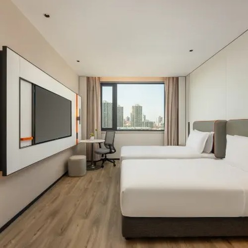 Holiday Inn Express Shanghai twin room